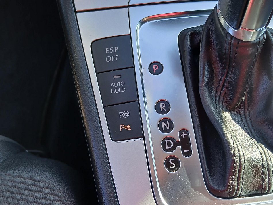 Volkswagen Passat 2.0 TDi 