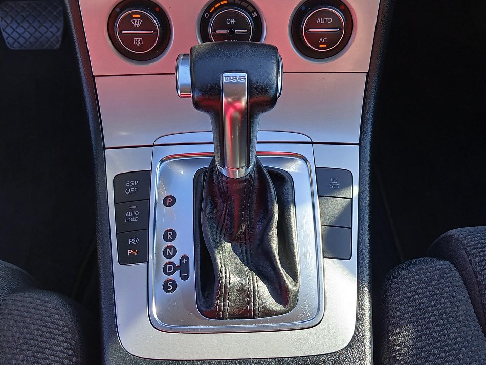 Volkswagen Passat 2.0 TDi 