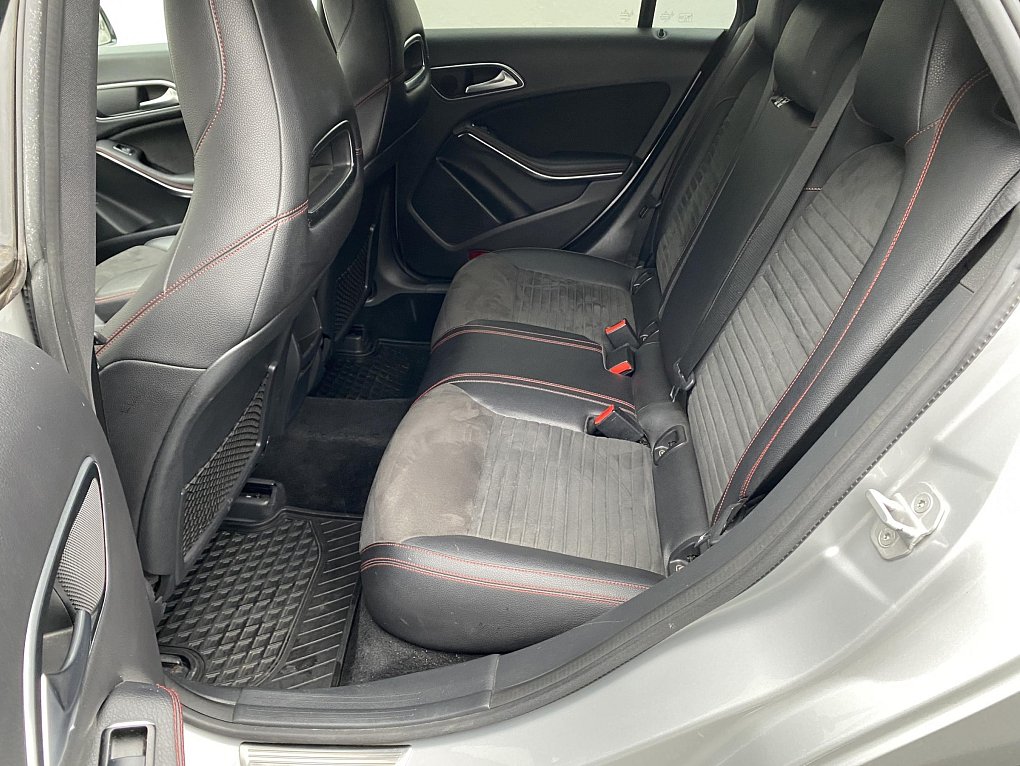 Mercedes-Benz CLA 2.2 CDi  200d