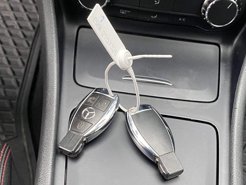 Mercedes-Benz CLA 2.2 CDi  200d