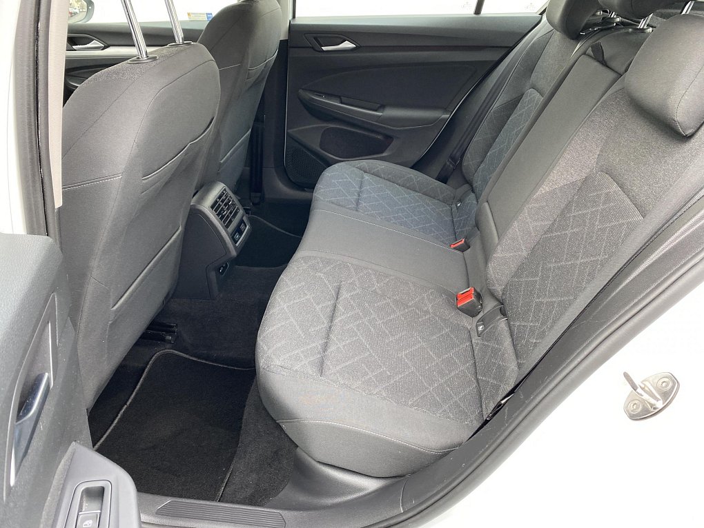 Volkswagen Golf 1.0TSi 