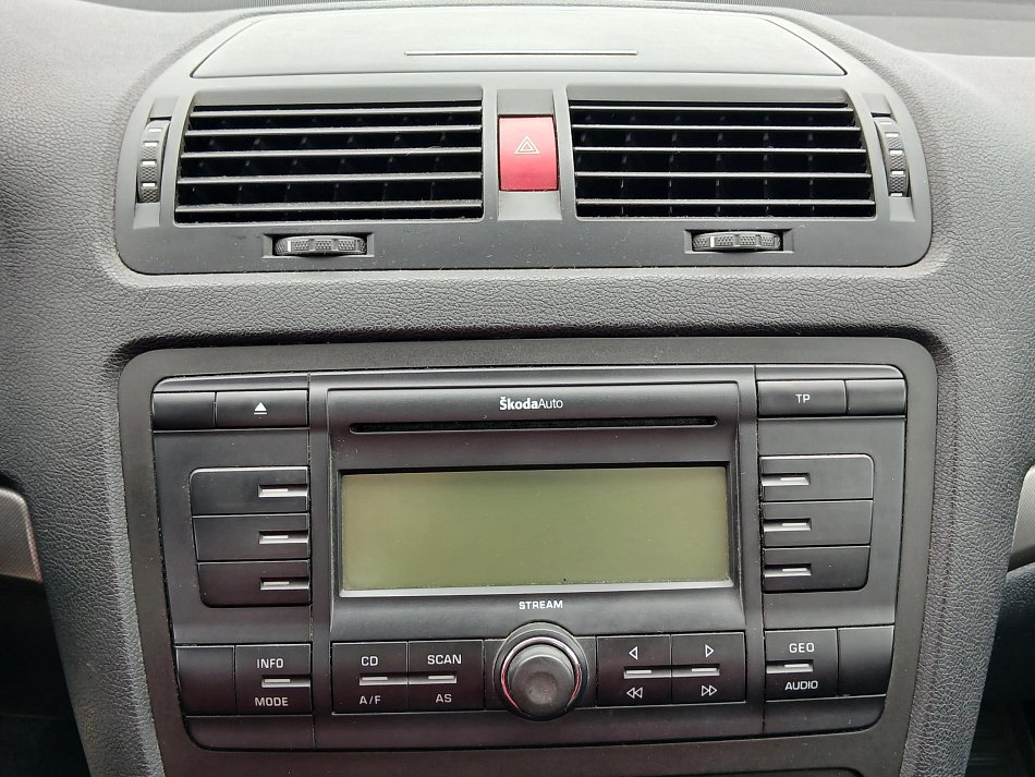 Škoda Octavia II 1.6 FSi 