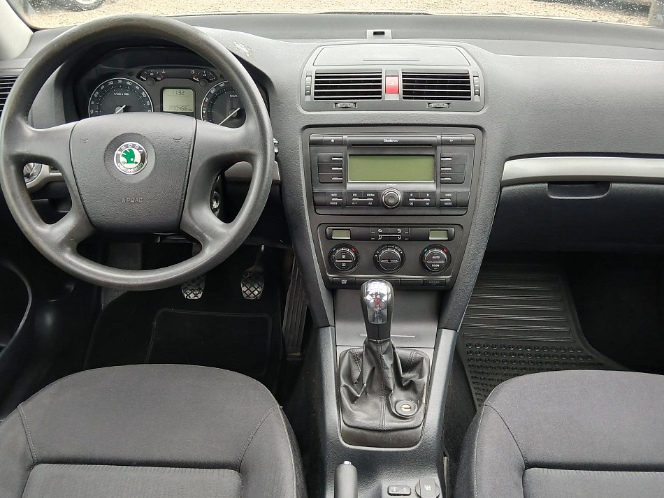 Škoda Octavia II 1.6 FSi 