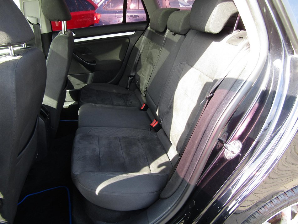 Volkswagen Golf 2.0 TDi 