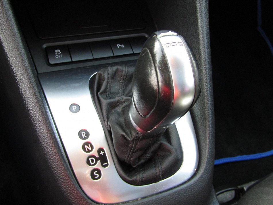 Volkswagen Golf 2.0 TDi 