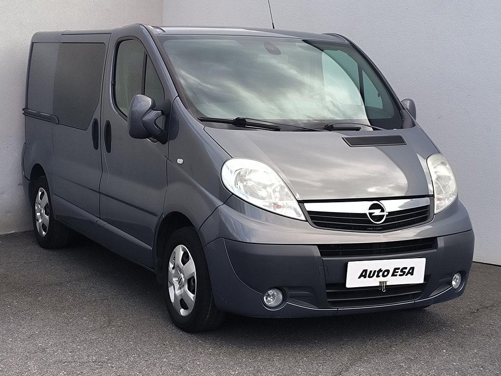 Opel Vivaro 2.0CDTi  5míst