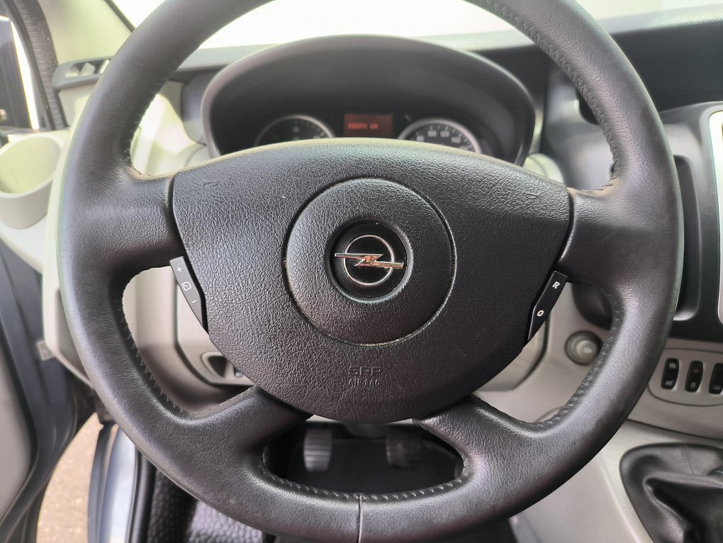 Opel Vivaro 2.0CDTi  5míst