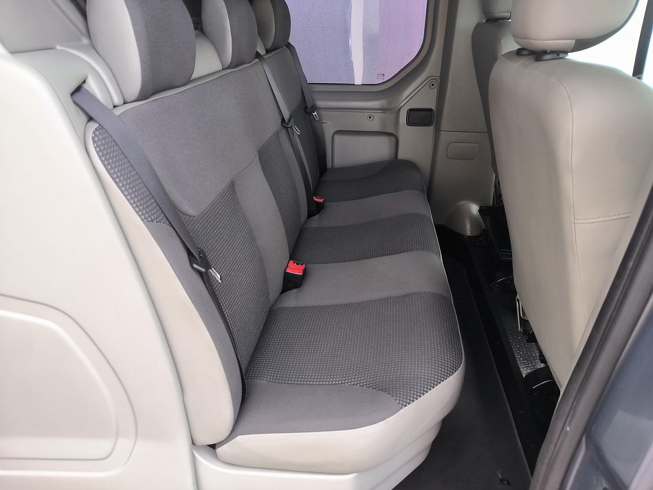 Opel Vivaro 2.0CDTi  5míst