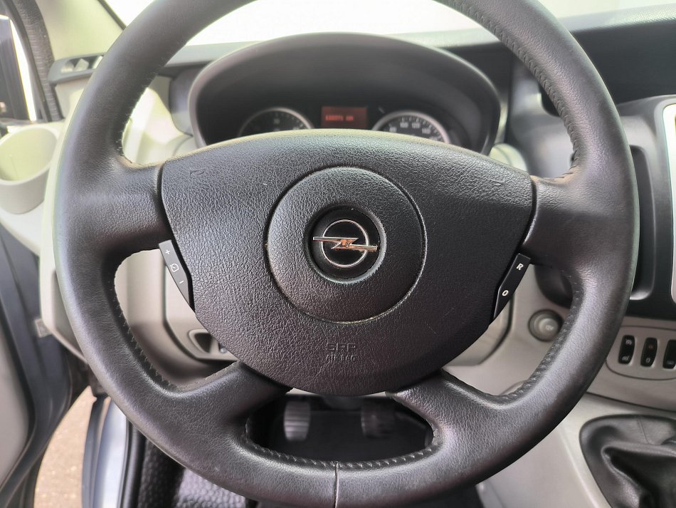 Opel Vivaro 2.0CDTi  5míst