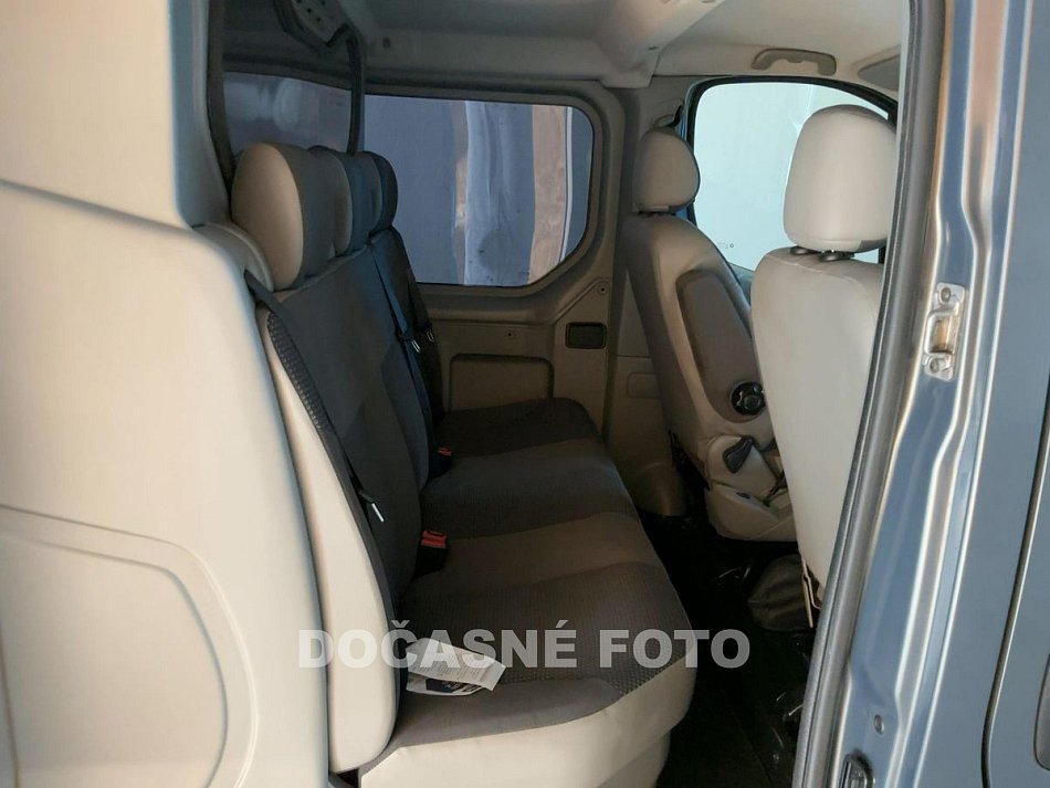 Opel Vivaro 2.0CDTi  5míst