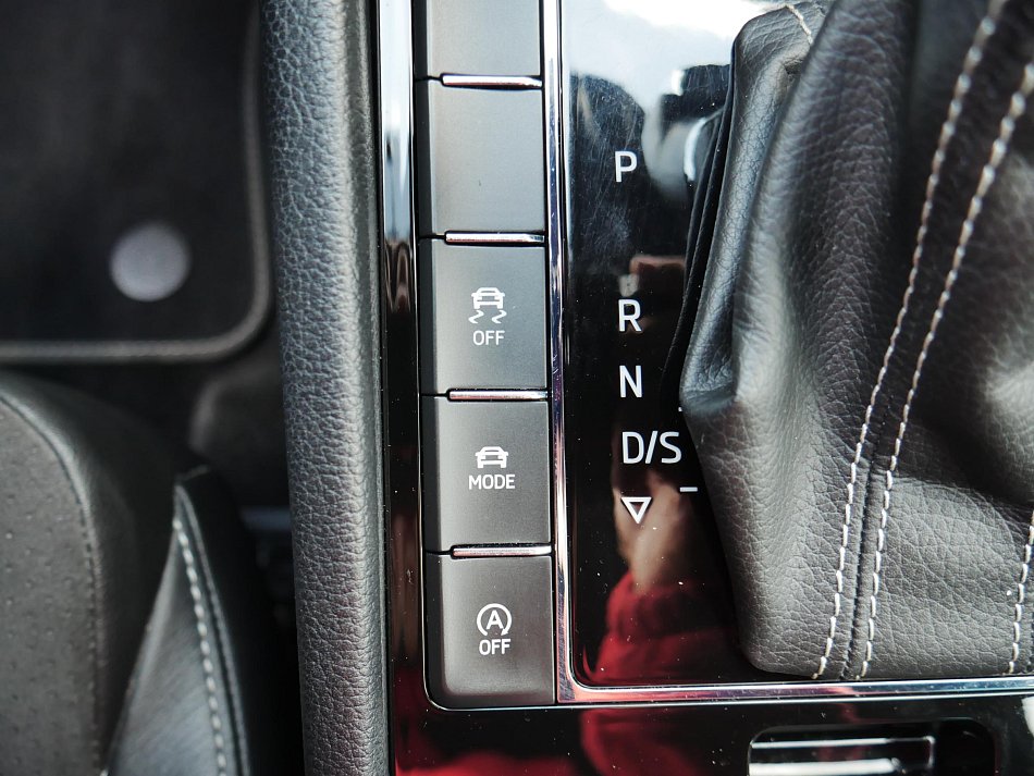 Škoda Superb III 2.0 TSi SportLine