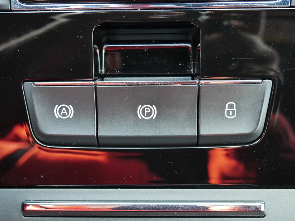 Škoda Superb III 2.0 TSi SportLine