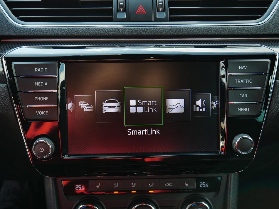 Škoda Superb III 2.0 TSi SportLine