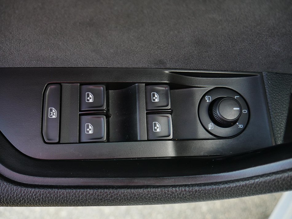 Škoda Superb III 2.0 TSi SportLine