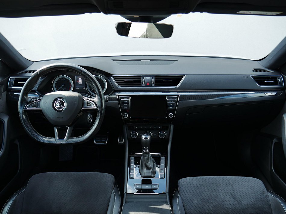 Škoda Superb III 2.0 TSi SportLine