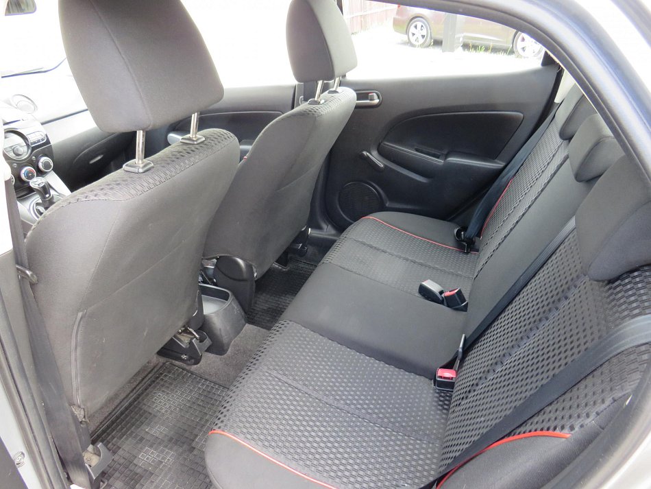 Mazda 2 1.3i 
