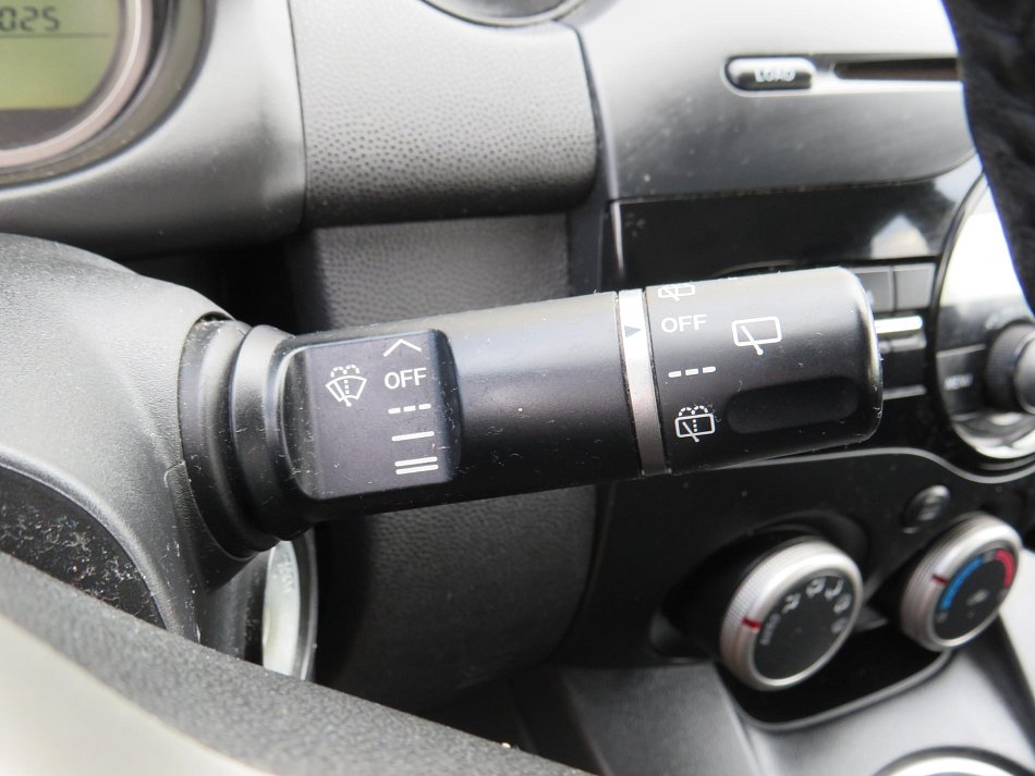 Mazda 2 1.3i 