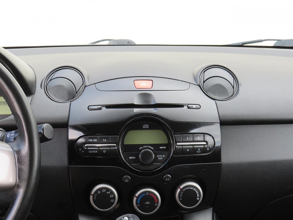 Mazda 2 1.3i 