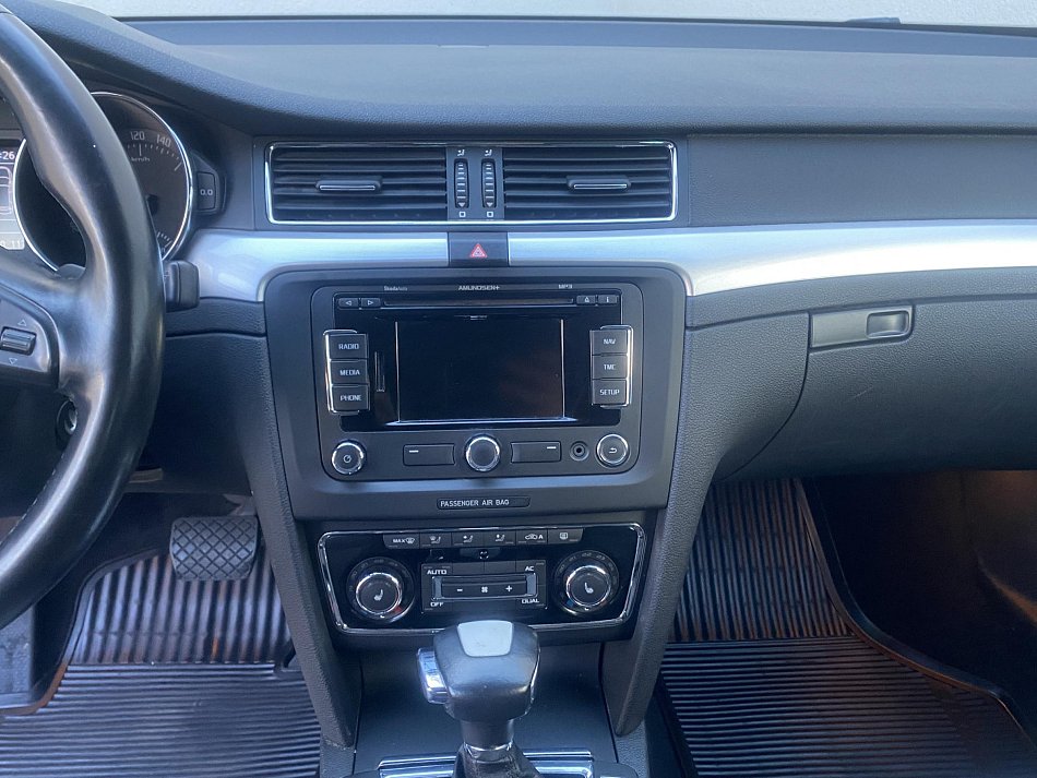 Škoda Superb II 2.0 TSi Ambition