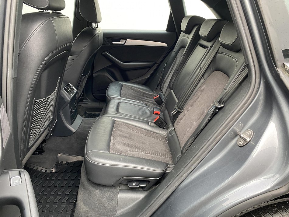 Audi Q5 2.0 TDi S-line quattro