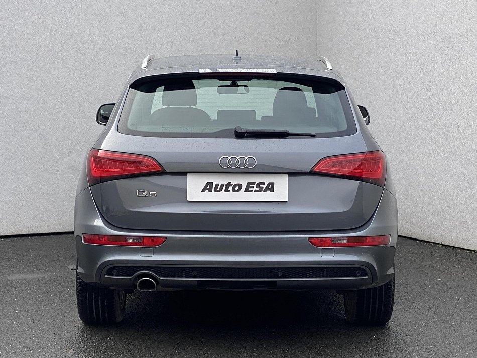 Audi Q5 2.0 TDi S-line quattro