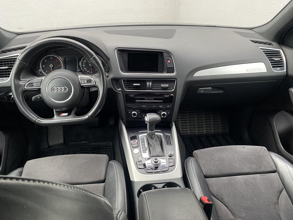 Audi Q5 2.0 TDi S-line quattro