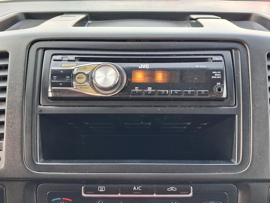 Volkswagen Transporter 2.0TDi  L2 9míst