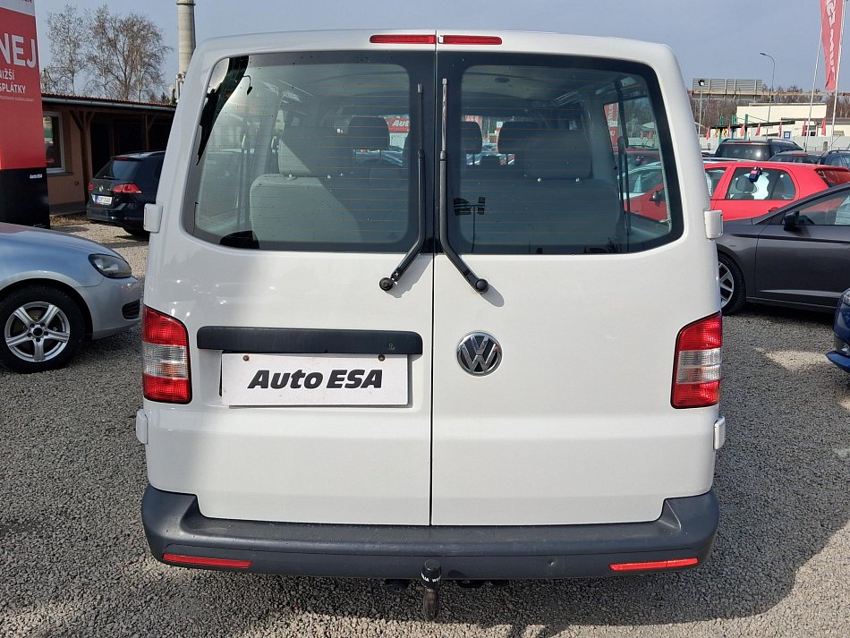 Volkswagen Transporter 2.0TDi  L2 9míst