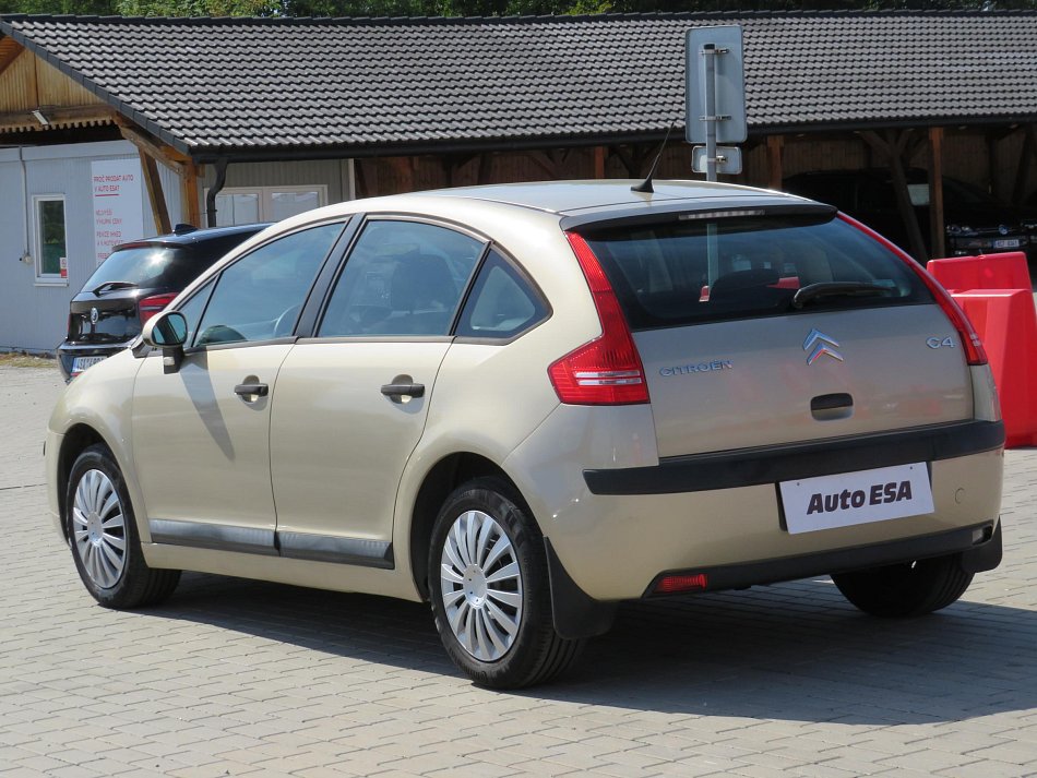 Citroën C4 1.4i 