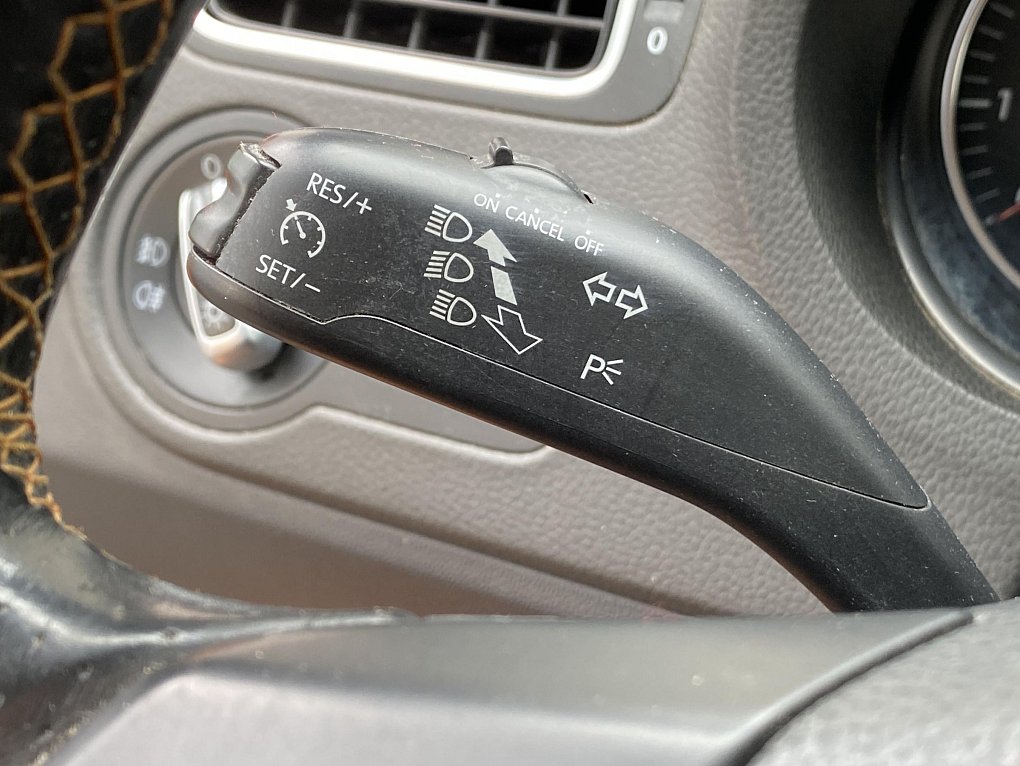 Volkswagen Polo 1.2 TSi CROSS