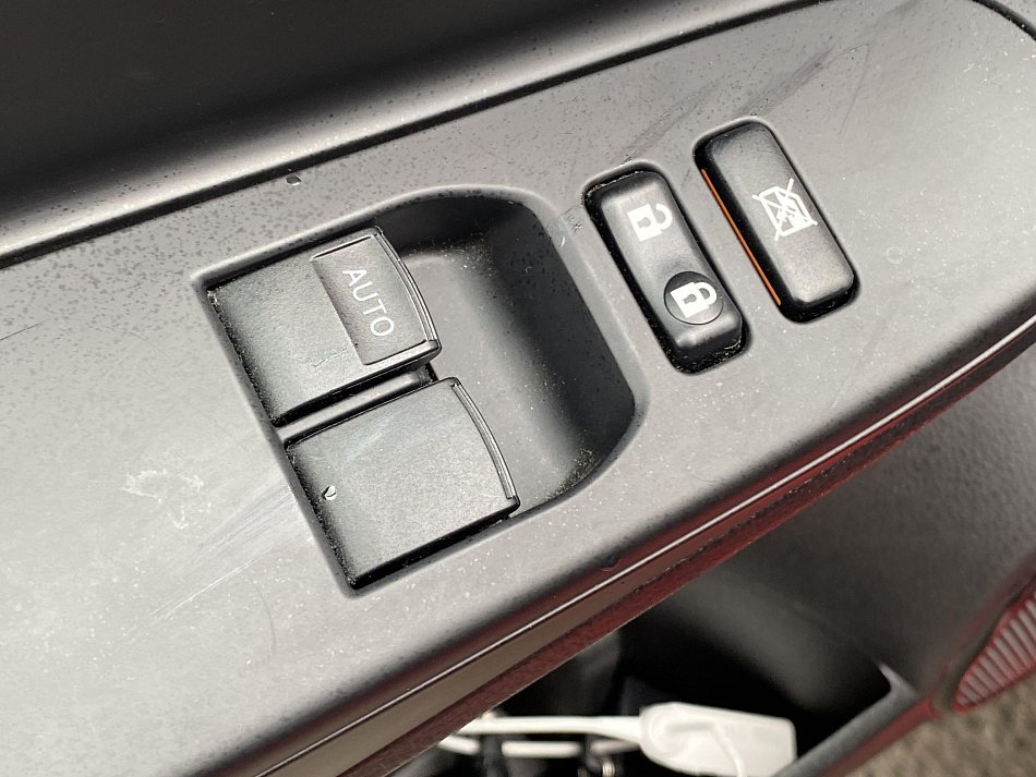 Toyota Yaris 1.5 b - Hybrid 