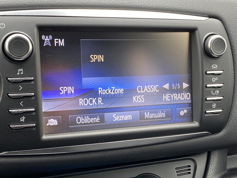 Toyota Yaris 1.5 b - Hybrid 