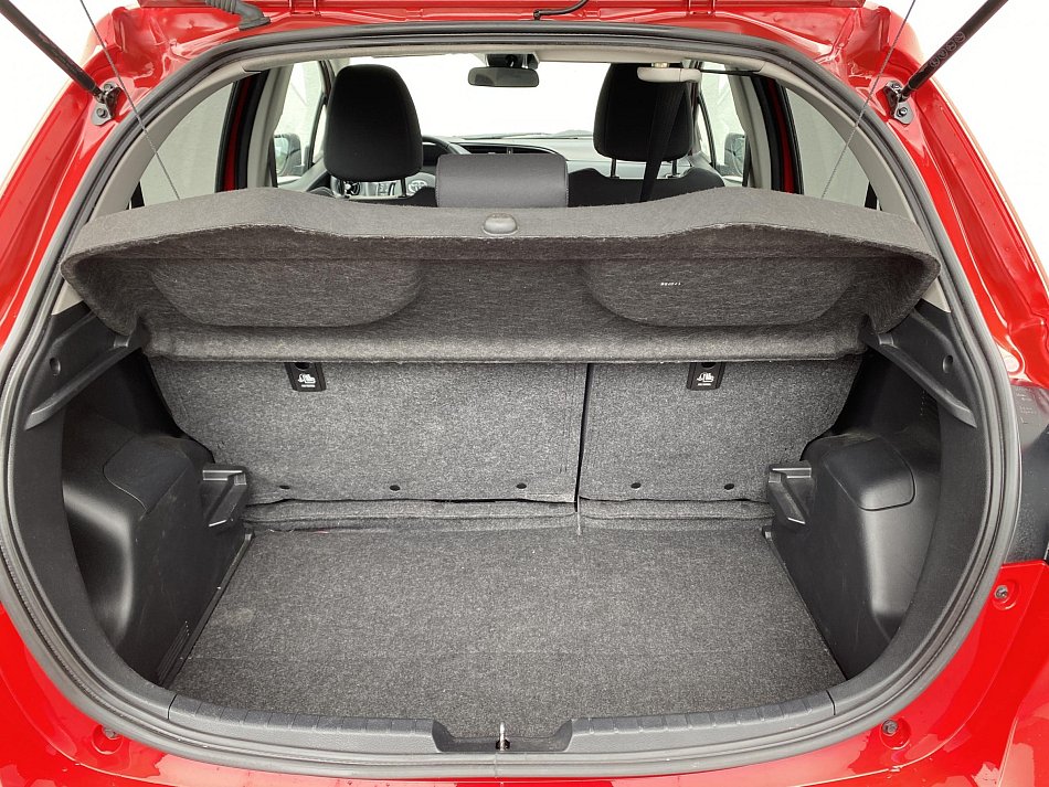 Toyota Yaris 1.5 b - Hybrid 