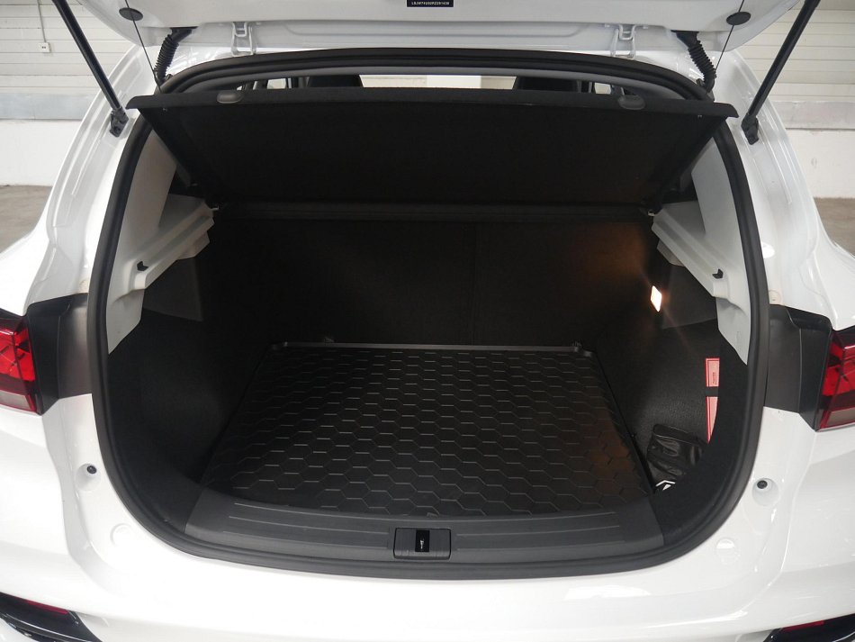 MG ZS 1.5 i 