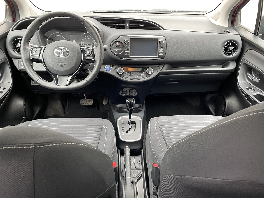 Toyota Yaris 1.5 b - Hybrid 