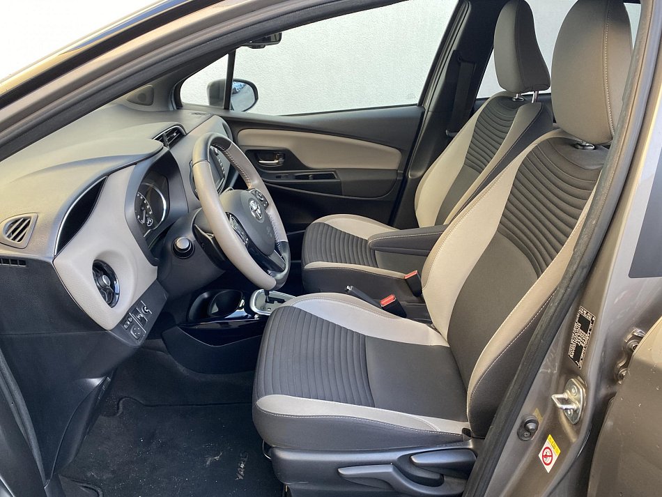 Toyota Yaris 1.5i Selection