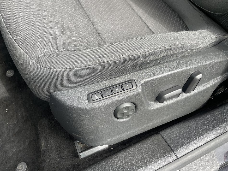 Škoda Superb II 2.0 TDi Ambition