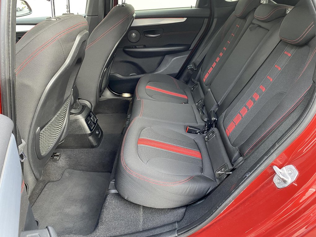 BMW Řada 2 2.0 D Sport 220d