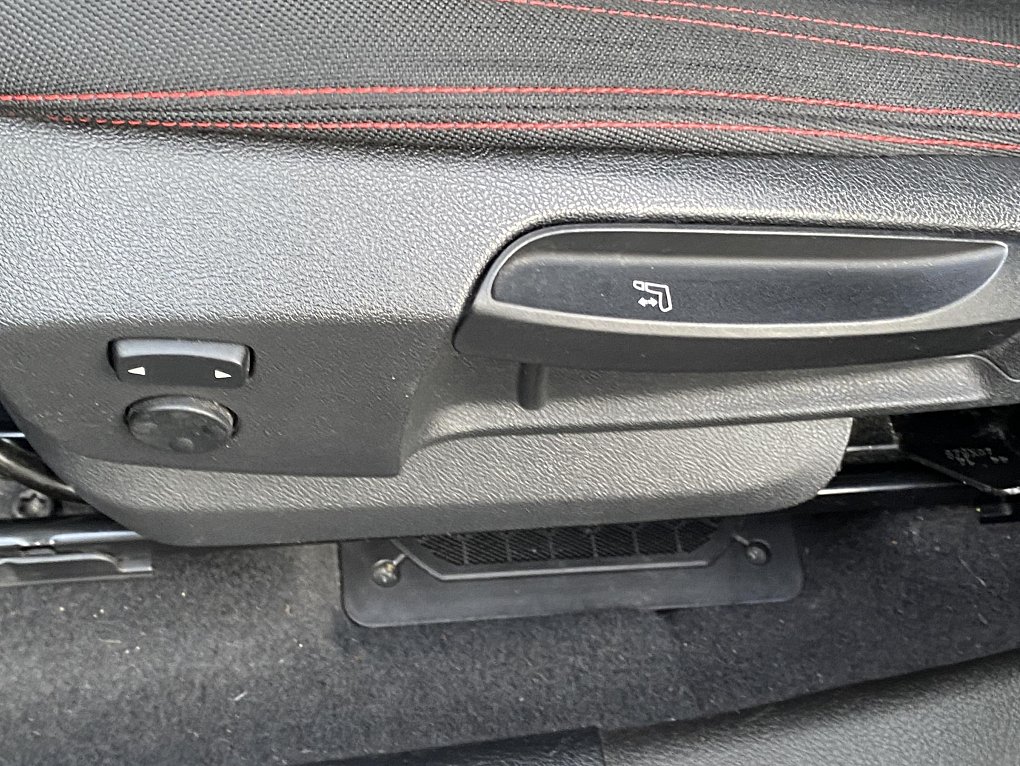 BMW Řada 2 2.0 D Sport 220d