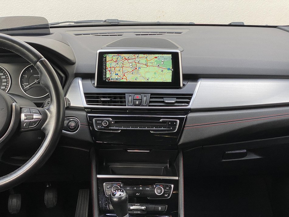 BMW Řada 2 2.0 D Sport 220d