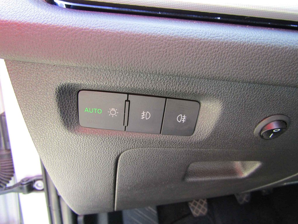 Škoda Octavia IV 2.0 TDi 
