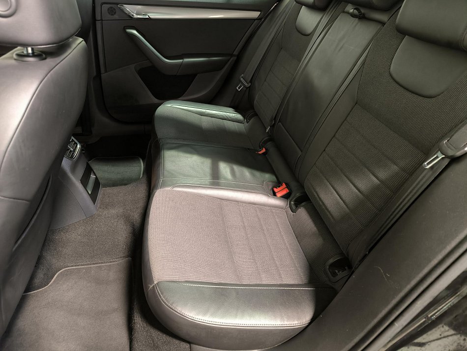 Škoda Octavia III 2.0TDi 