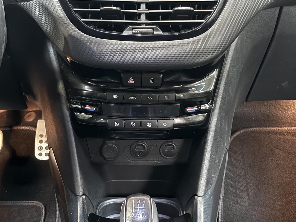 Peugeot 2008 1.6 VTi Allure