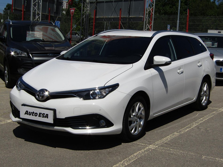 Toyota Auris 1.6 VVT-i Active