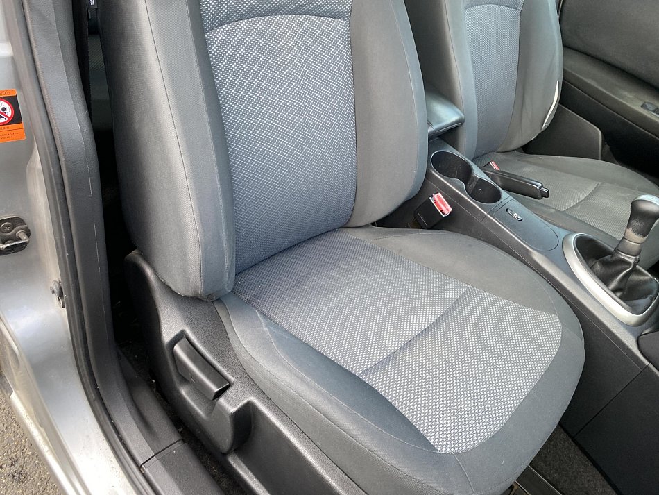 Nissan Qashqai 1.6i 