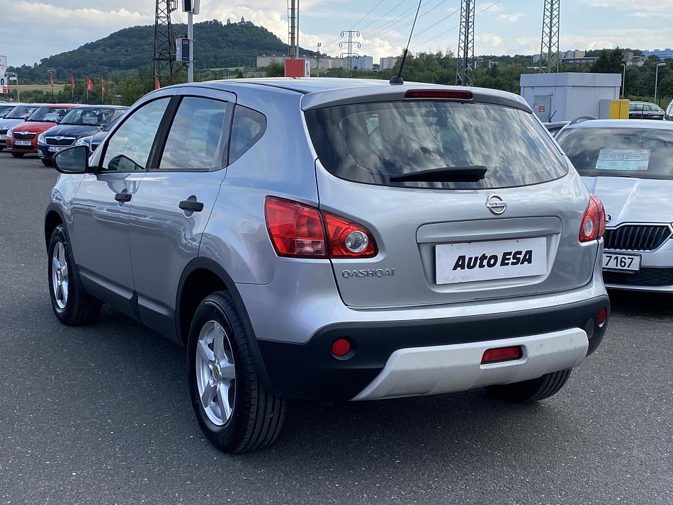 Nissan Qashqai 1.6i 
