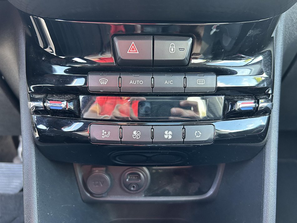 Peugeot 2008 1.2PT Allure