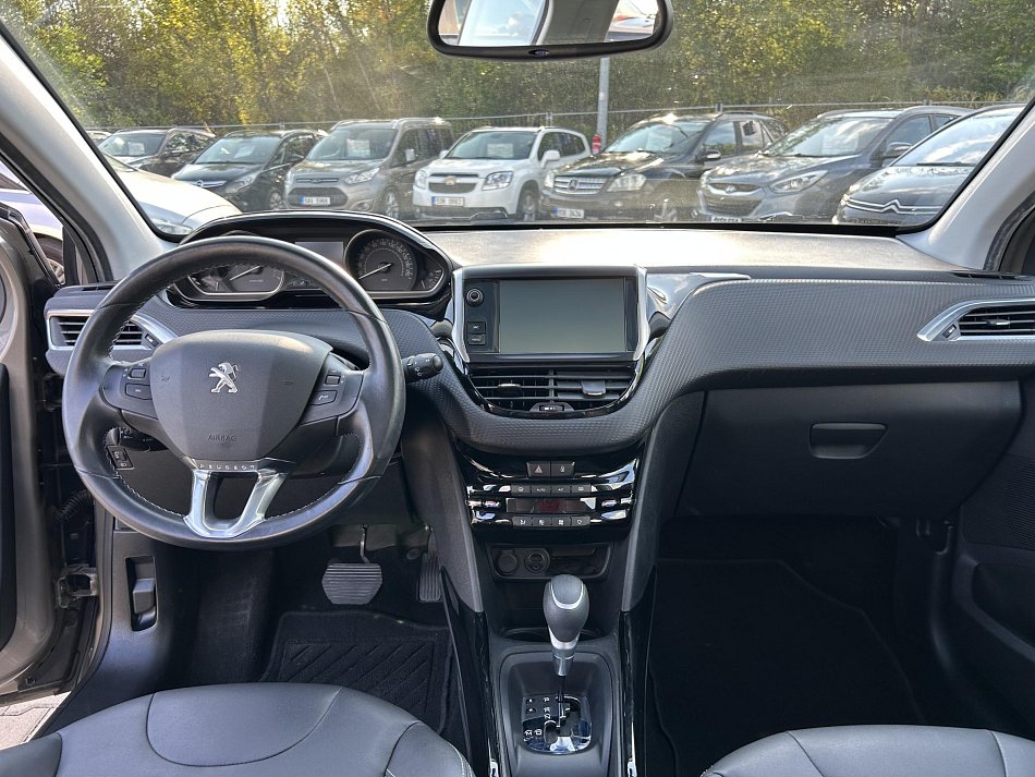 Peugeot 2008 1.2PT Allure