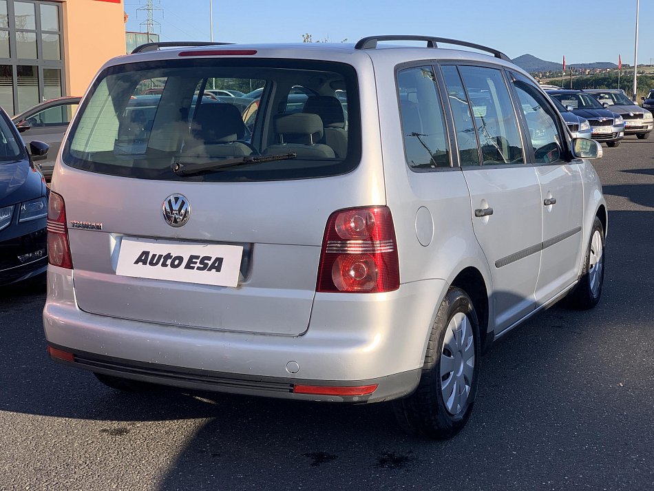 Volkswagen Touran 1.6i 