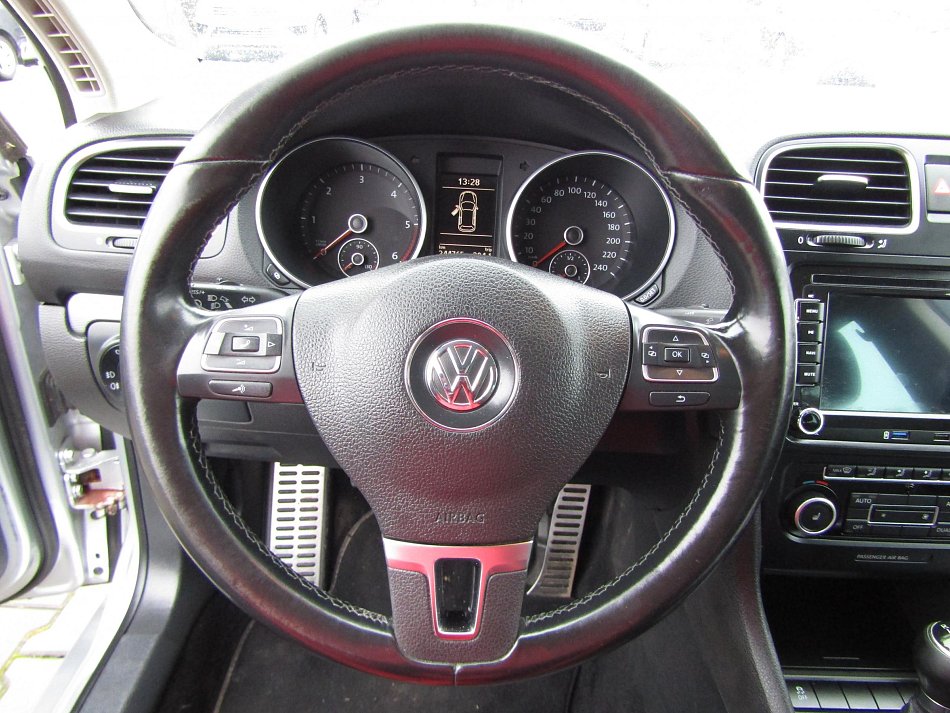 Volkswagen Golf 1.6 TDi 